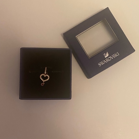 Authentic Swarovski Remix Collection Rose Gold Heart Charm - Picture 2 of 4